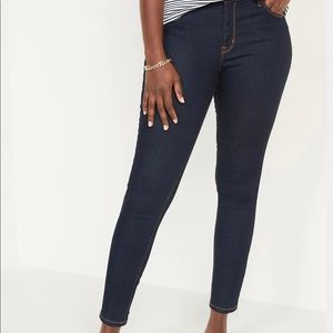 Old Navy Mid-Rise Rockstar Super Skinny Jeggings - size 10
